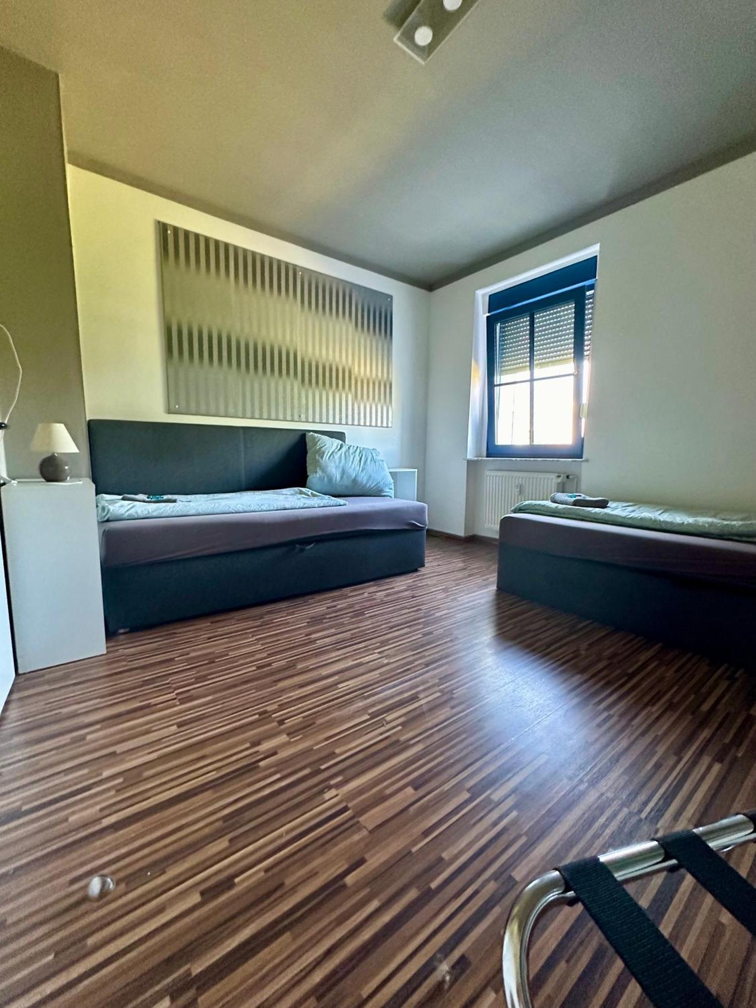 Monteurwohnung Am Flughafen Schkeuditz Εξωτερικό φωτογραφία